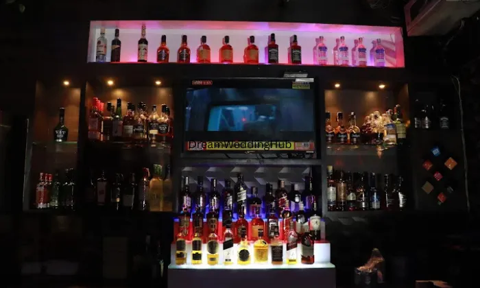 Cocktail Bar /