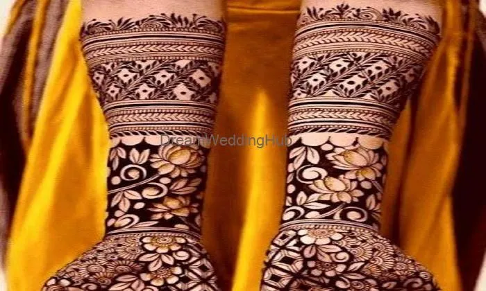 Coneglow With Sandhya Cr - Mehandi Artist