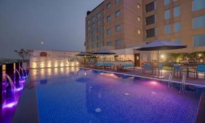 Courtyard By Marriott Surat