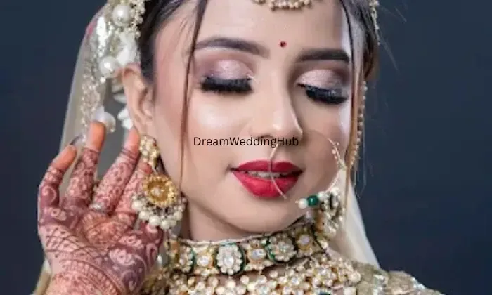 Creative Looks Beauty Care Creative Looks Beauty Care