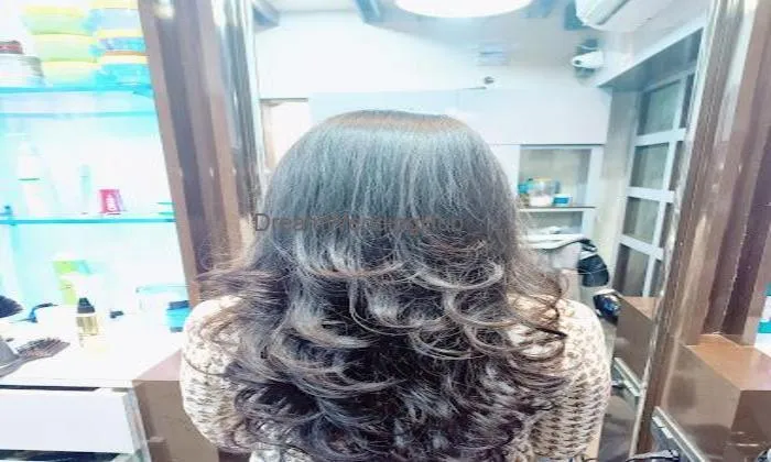 Creative Unisex Saloon