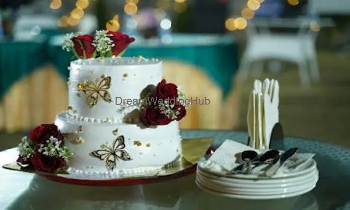 Crowny Cakes