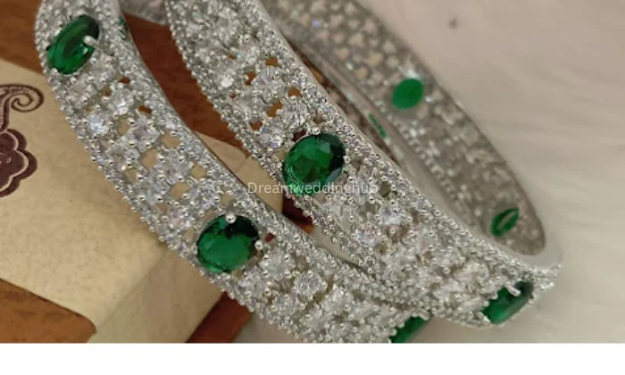 Crystal Cosmetlcs