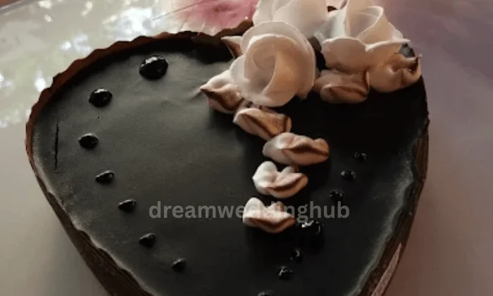Cuustomized Cakes