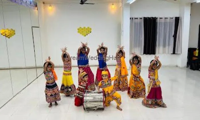 Dance Enthusiasts