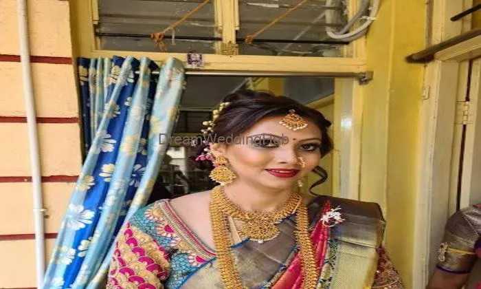 Darshana's Makeup Studio, Saloon &academy