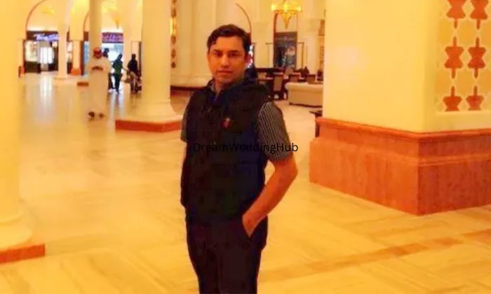 Deepak Pandit Bollywood Astrologer