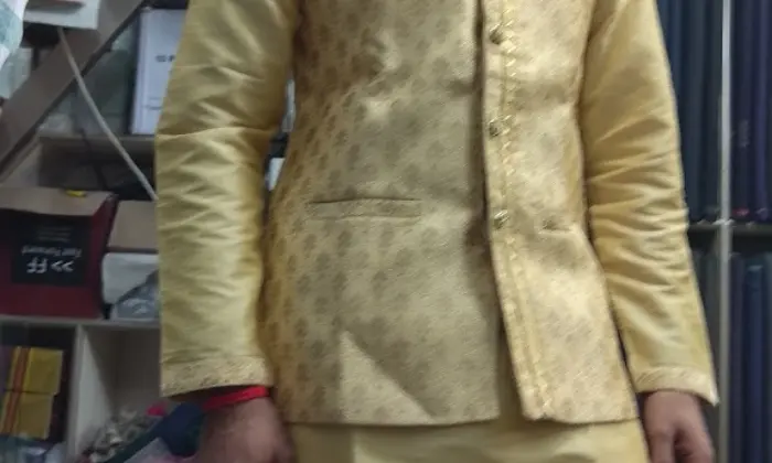 Deepansh Tailors Since 1981