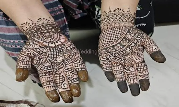 Deepika Mehndi Artist