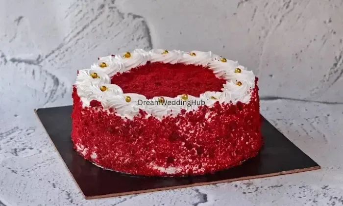 Dellas Cakery