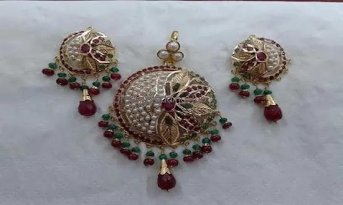 Desraj Omprakash Chauhan Jewellers Desraj Omprakash Chauhan Jewellers