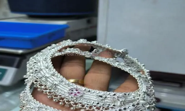 Dev Jeweller