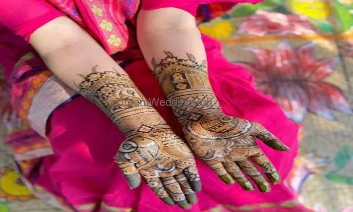 Dev Mehandi Artist