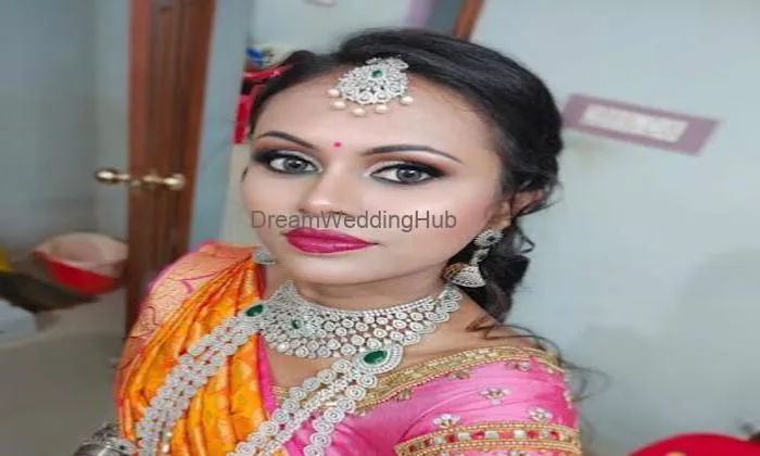 Deva Makeup Studio & Jewels Rental