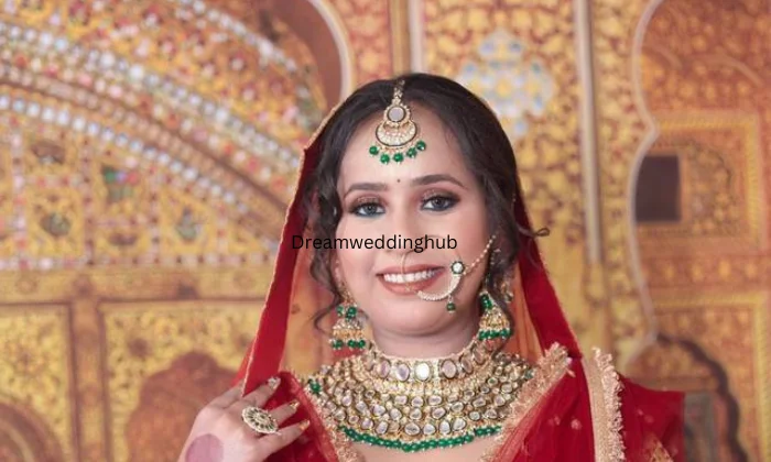 Devee Kanya  Makeup