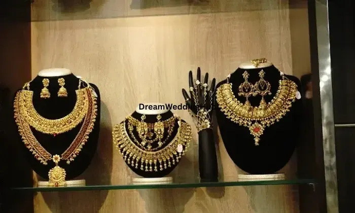 Devis Womens World