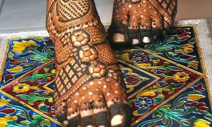 Dhanashri Mehndi Arts  Classes