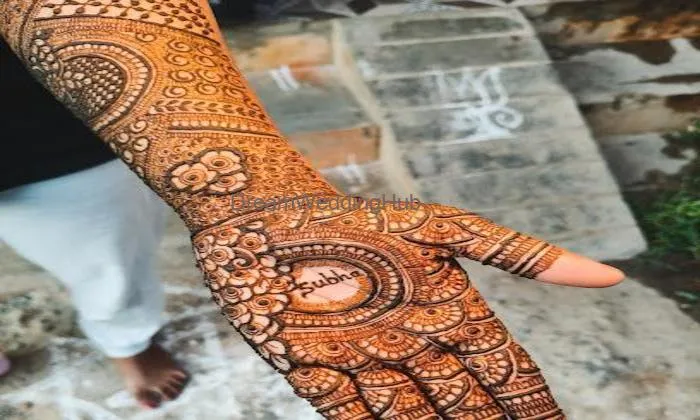 Dheeshu Mehandi Artist