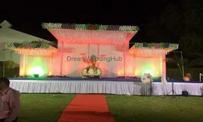 Di Aryan Lawns