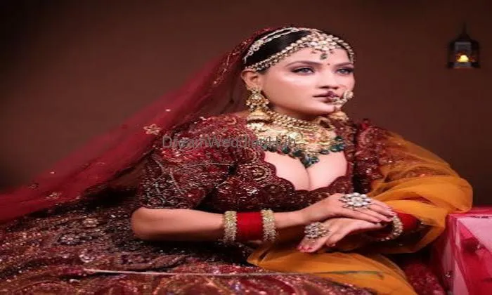 Dimple Arora - Best Makeup Artist In Agra