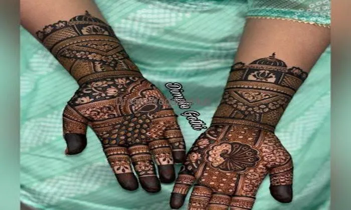 Dimple Mehendi Artist