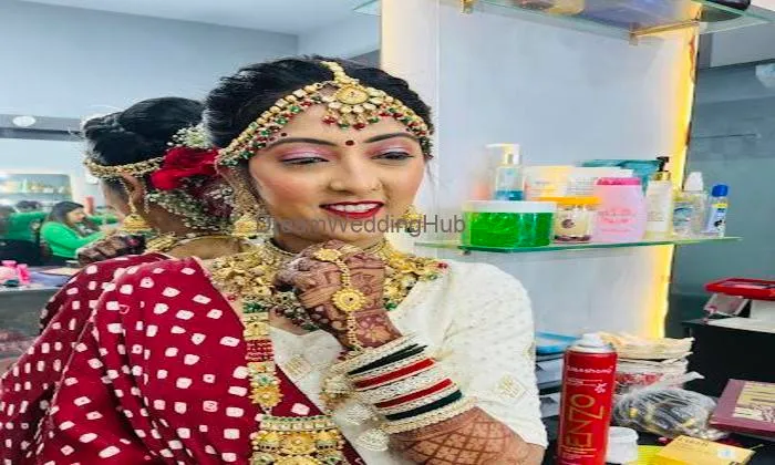 Dipu Beauty Saloon
