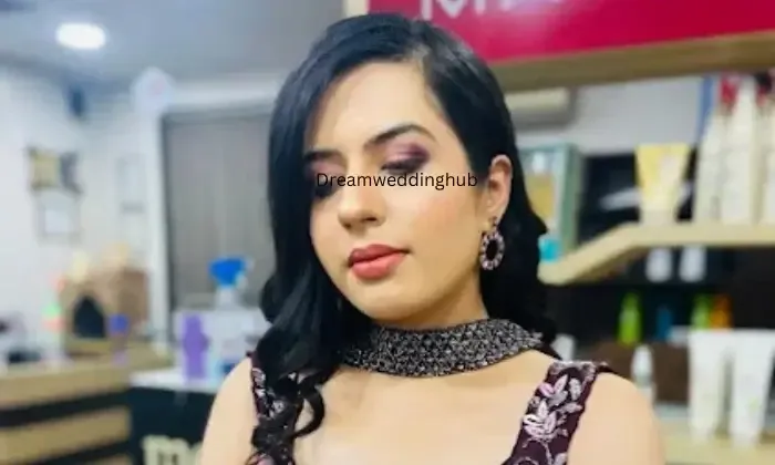 Divine Hair And Beauty Studio Divine Hair And Beauty Studio