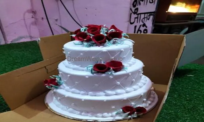 Divya Bakery
