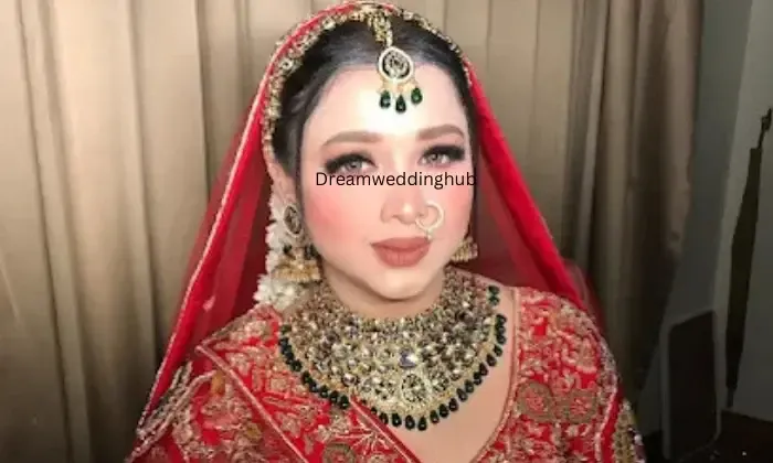 Divya Gill Makeovers Academy Divya Gill Makeovers Academy