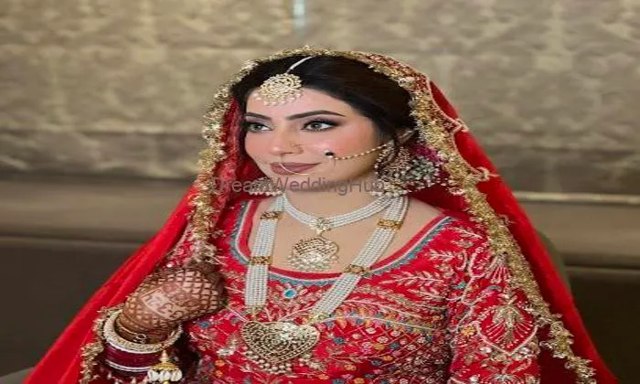 Divya Makeovers- Best Bridal Makeup Artist In Jalandhar | Bridal Specialist