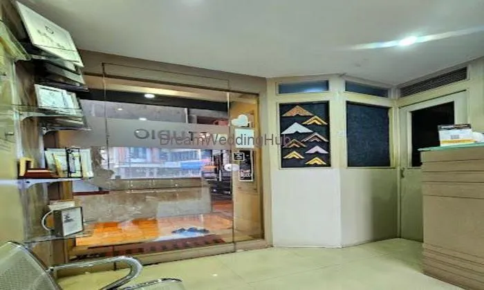 Dmax Studios