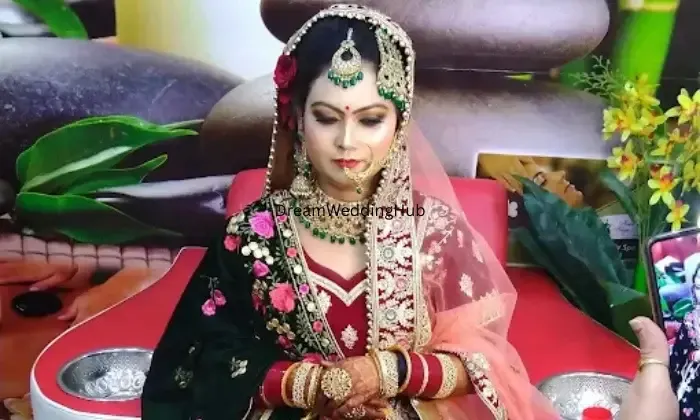 Dogra Beauty Parlour