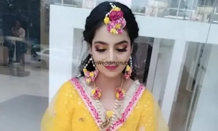 Dolly Professional Makeover