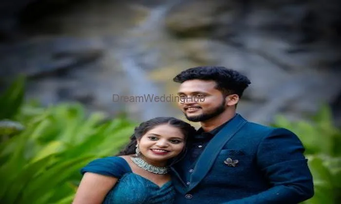 Dress Rental Buzz - Photography / Pre Wedding Photoshoot Dress Rent And Maternity Photoshoot Dresses Rent