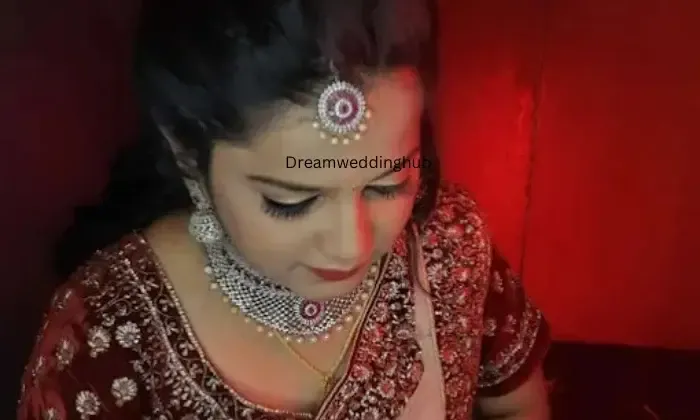 Dt Beauty Hut