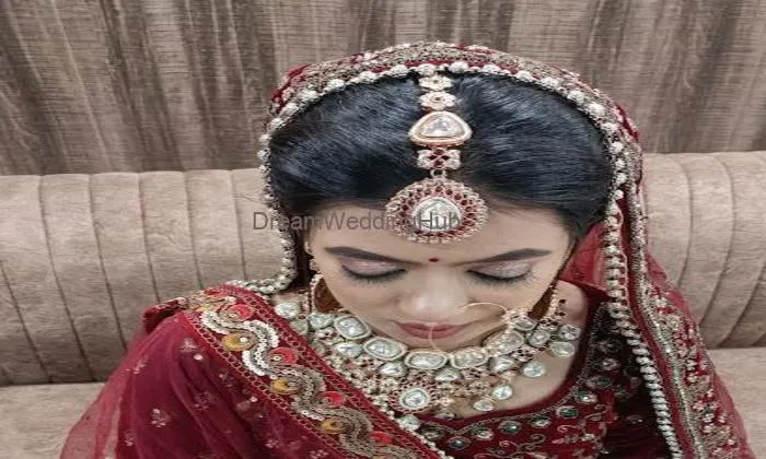Dulhan Makeovers Uklana