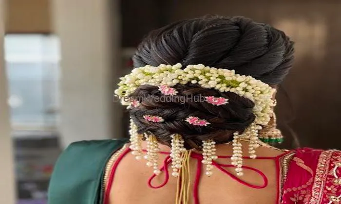 Eklavy Beauty Salon