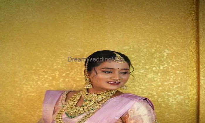 Elegant Touch By Supriya