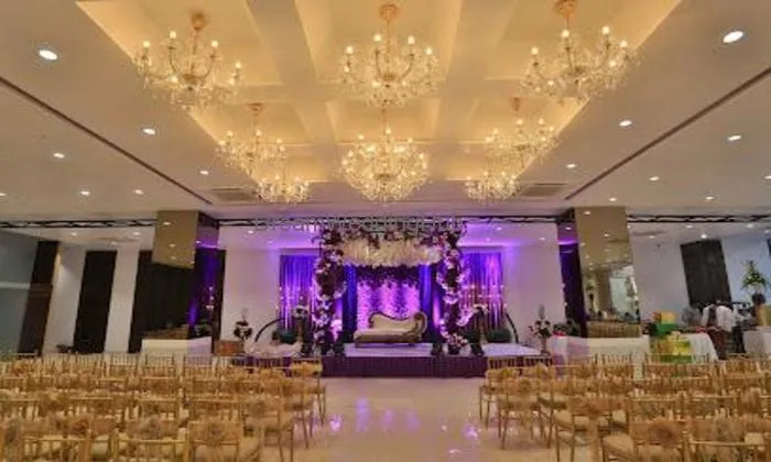 Emeralde Banquet