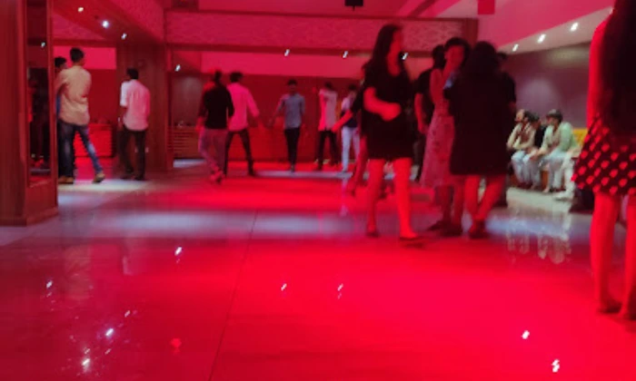 Encore Club