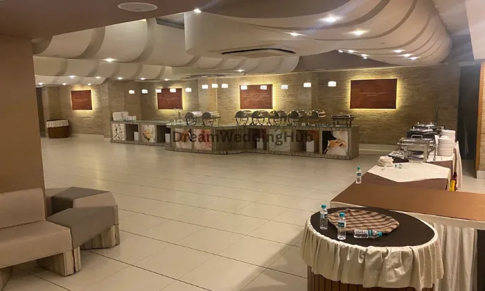 Epitome Restaurant & Banquet, Ghodasar