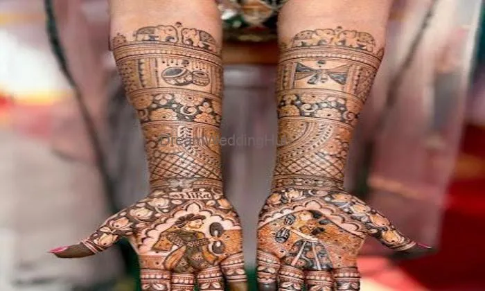 Esha Mehandi Artist Karwar