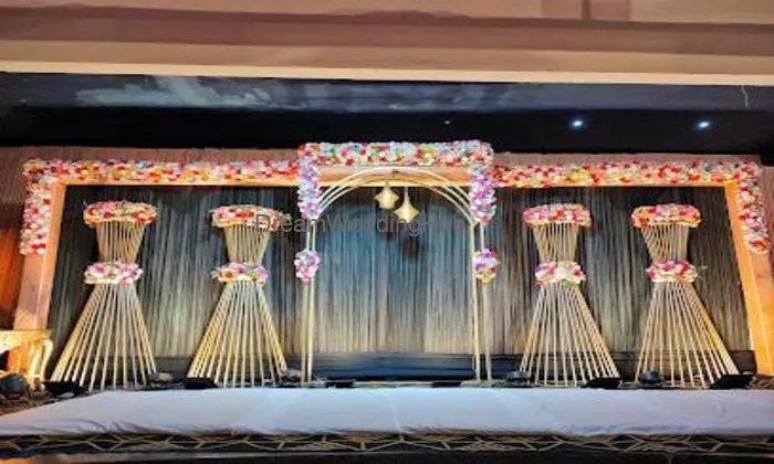 Essel Palace