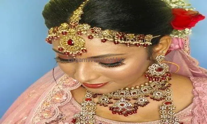 Evita Beauty Salon By Chithra