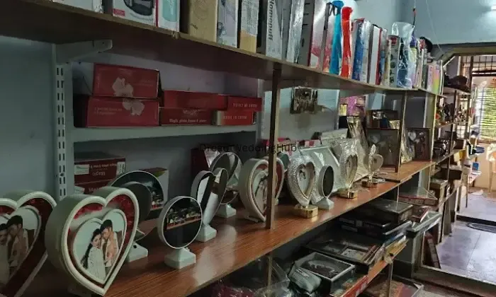 Famous Gifts