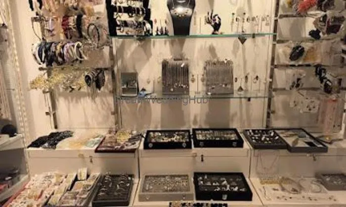 Fine Fakes (jewels & Accessories)