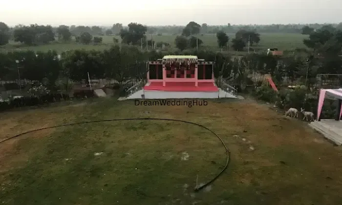 Four Coin Resort Wedding Lawn