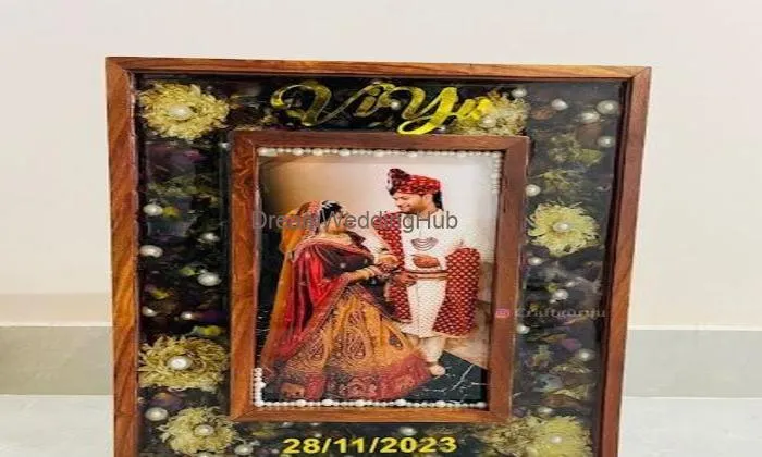 Frames Waala - Best Gift Shop