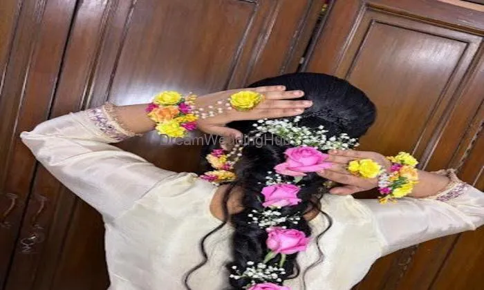 Freelance Mehndi, Makeup Artist Freelance Mehndi, Makeup Artist