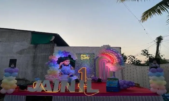 Friends Event And Decoration